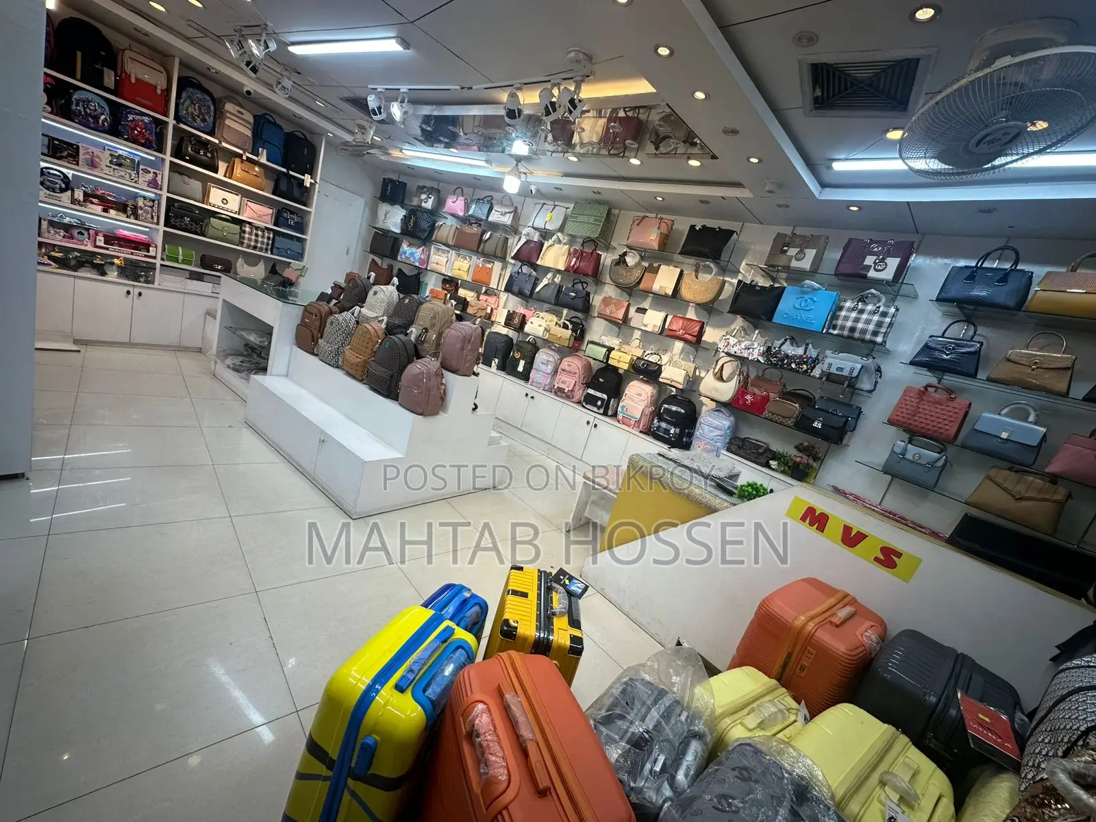 Urgent: Jewelry or Bag Shop for Rent.