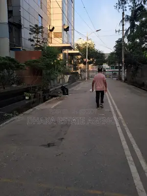 Commercial Buildings Sale Gulshan Avenue