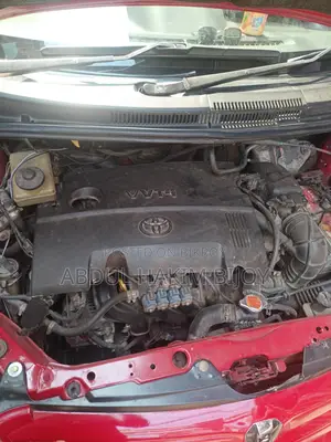 Toyota ist 2003