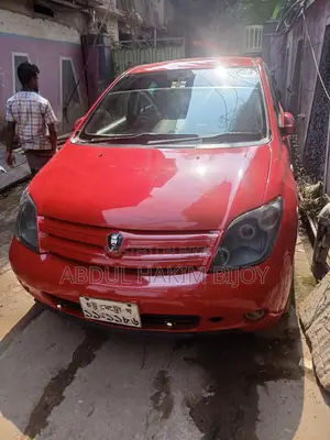 Toyota ist 2003