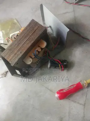 ১২ভোল্ট ব্যাটারি চার্জার