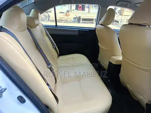 Toyota Axio . 2013