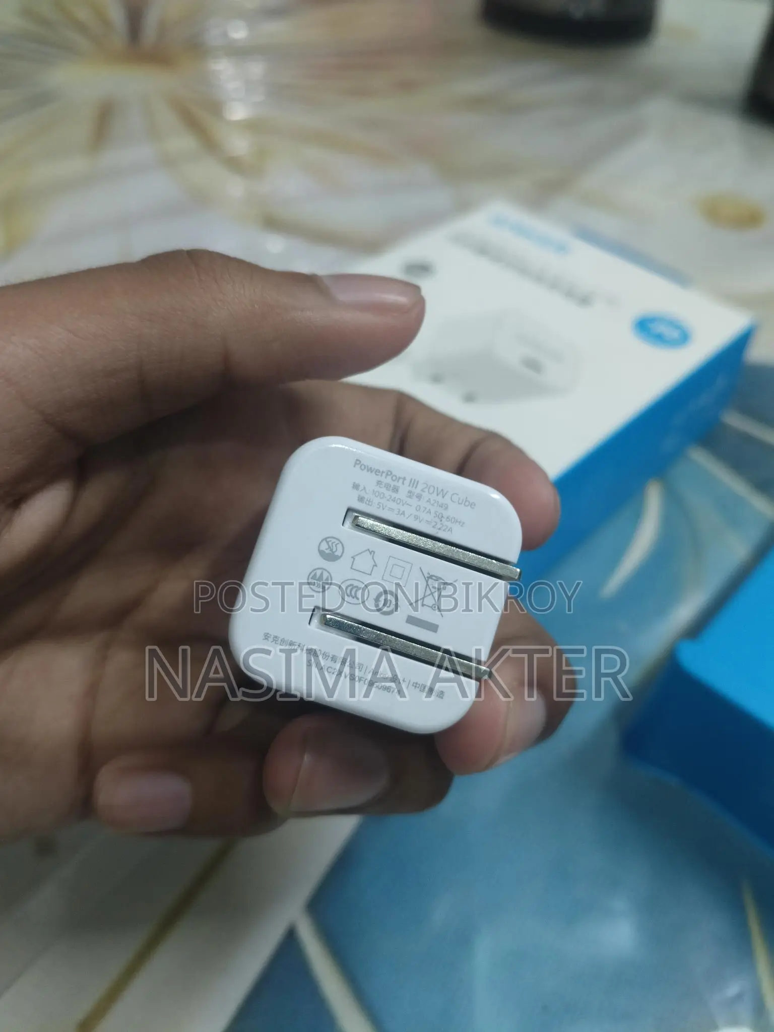 Anker 20W PD অ্যাডাপ্টার এবং কেবল