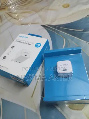Anker 20W PD অ্যাডাপ্টার এবং কেবল