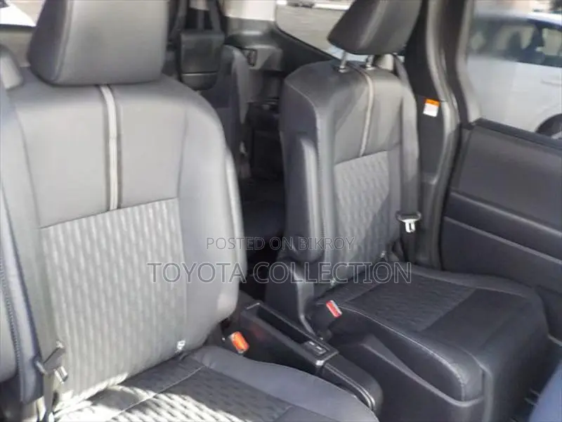 Toyota Noah Z HYBRID NEW SHAPE 2022