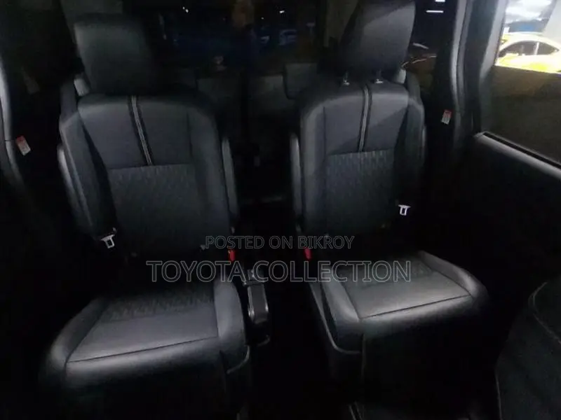 Toyota Noah Z HYBRID NEW SHAPE 2022