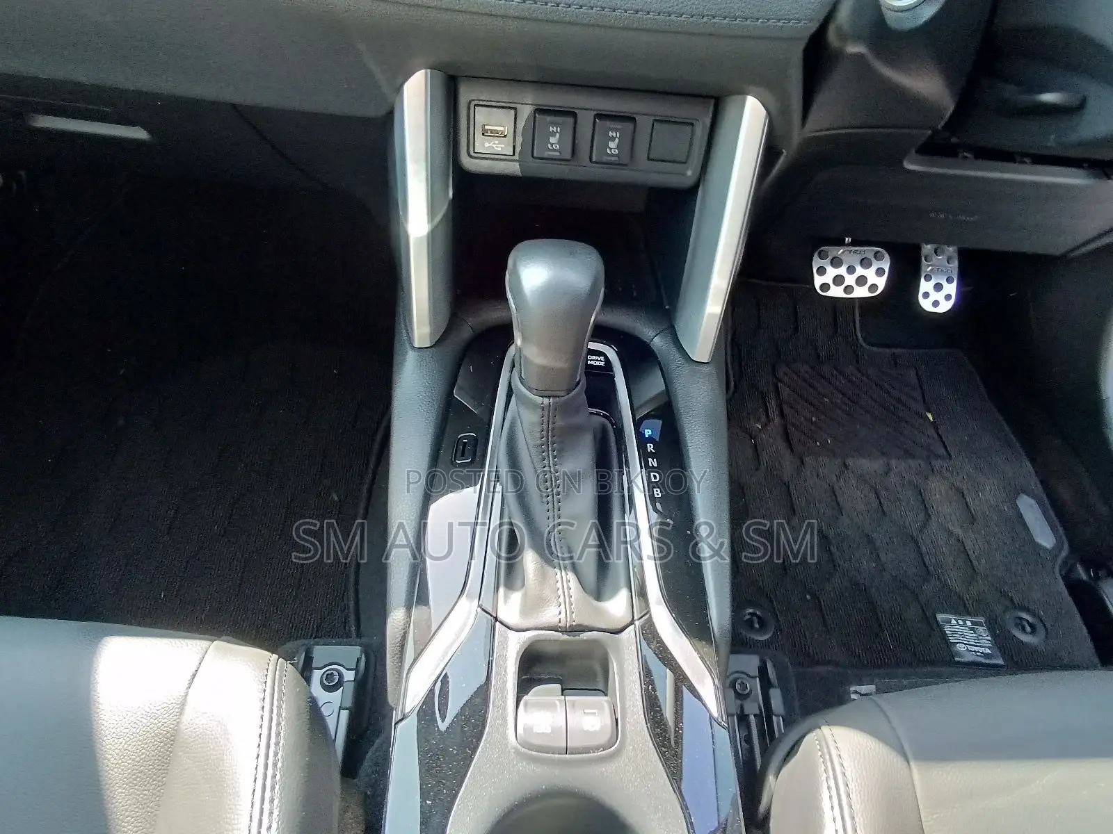 Toyota Corolla Cross Z Pearl Full Option 2023