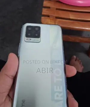 Realme 8 + 128GB (Used)