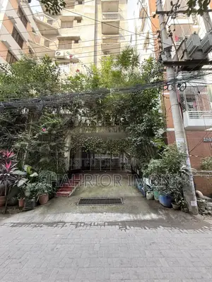 New Flat For Sale Bashundhara F/block. 1400(sqf)