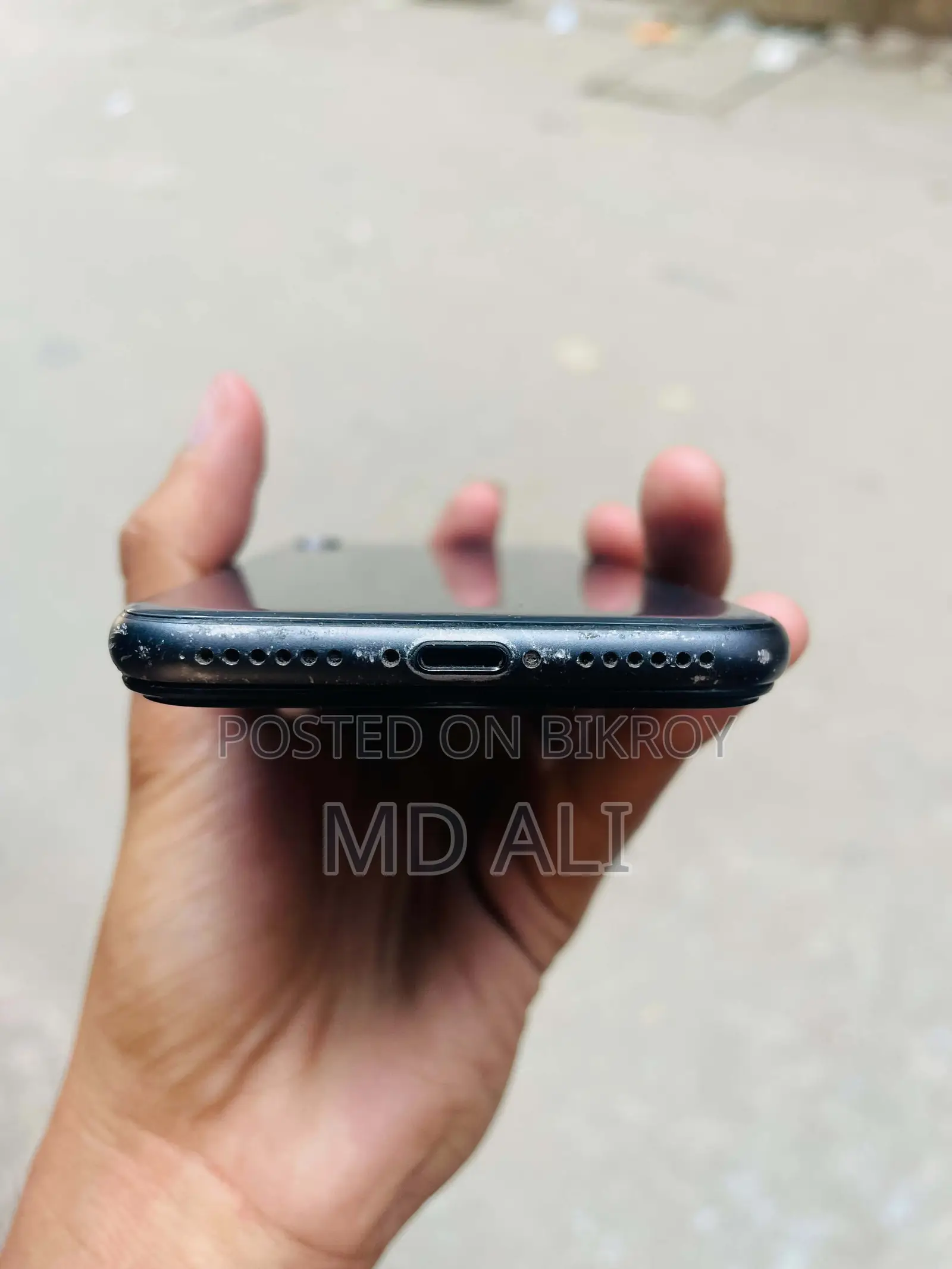 Apple iPhone 8 Singapore variant (Used)