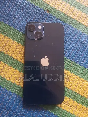 Apple iPhone 13 (Used)