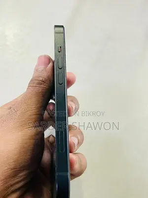 Apple iPhone 13 (Used)