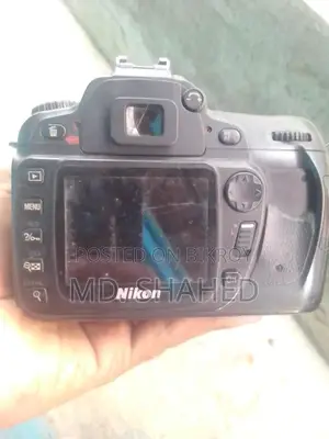 নাইকন D80
