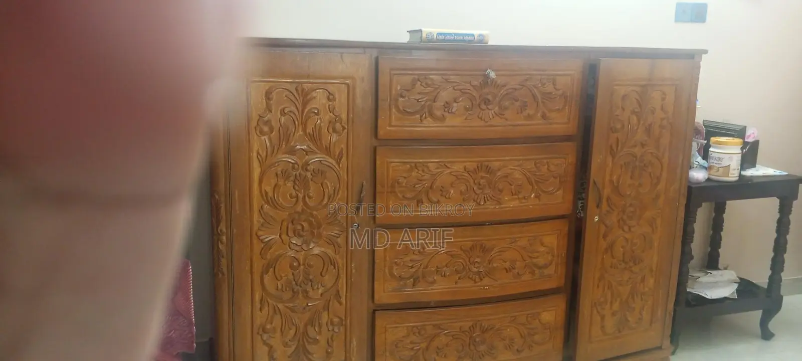 আলমারি বিক্রয় হবে