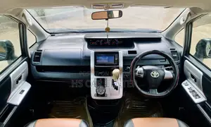Toyota Noah Si Push Start 2011