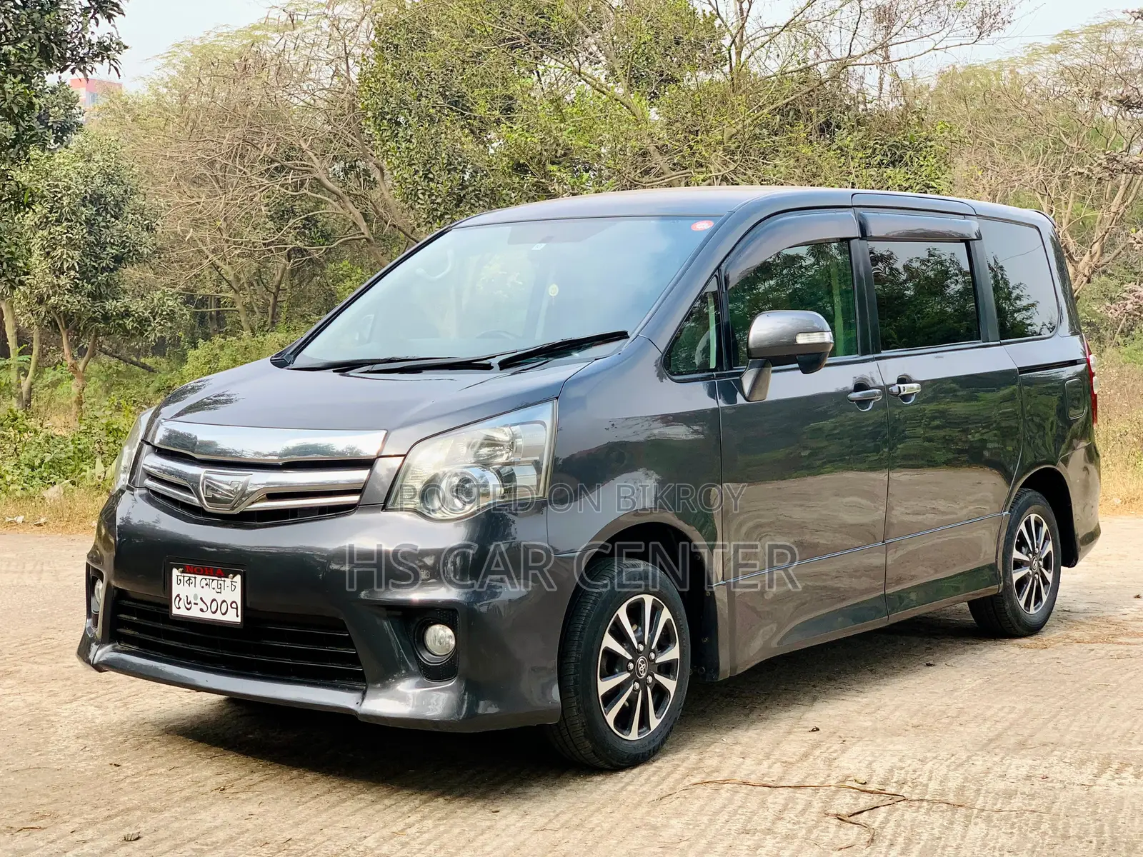 Toyota Noah Si Push Start 2011