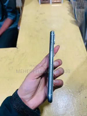Apple iPhone XS (Used)