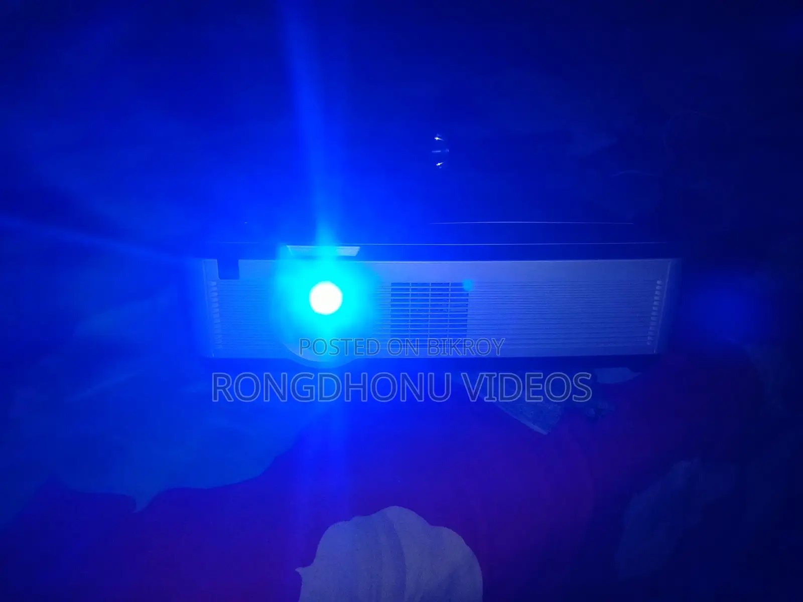 Canon LV - 7490 Projector