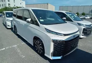 Toyota Voxy S-Z 2023