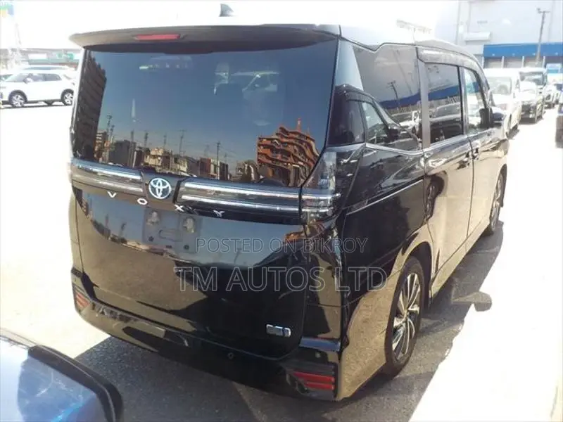 Toyota Voxy S-Z PKG 4.5 BLACK 2022