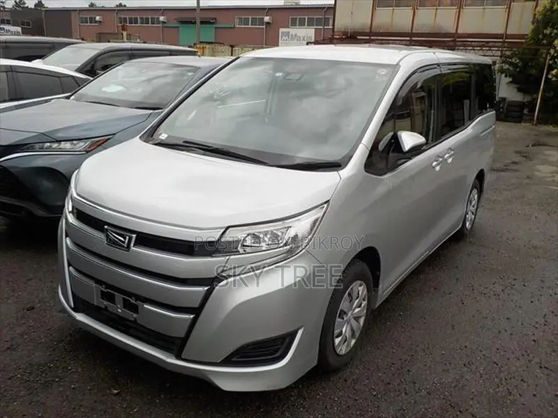 Toyota Noah X- P K G 2020