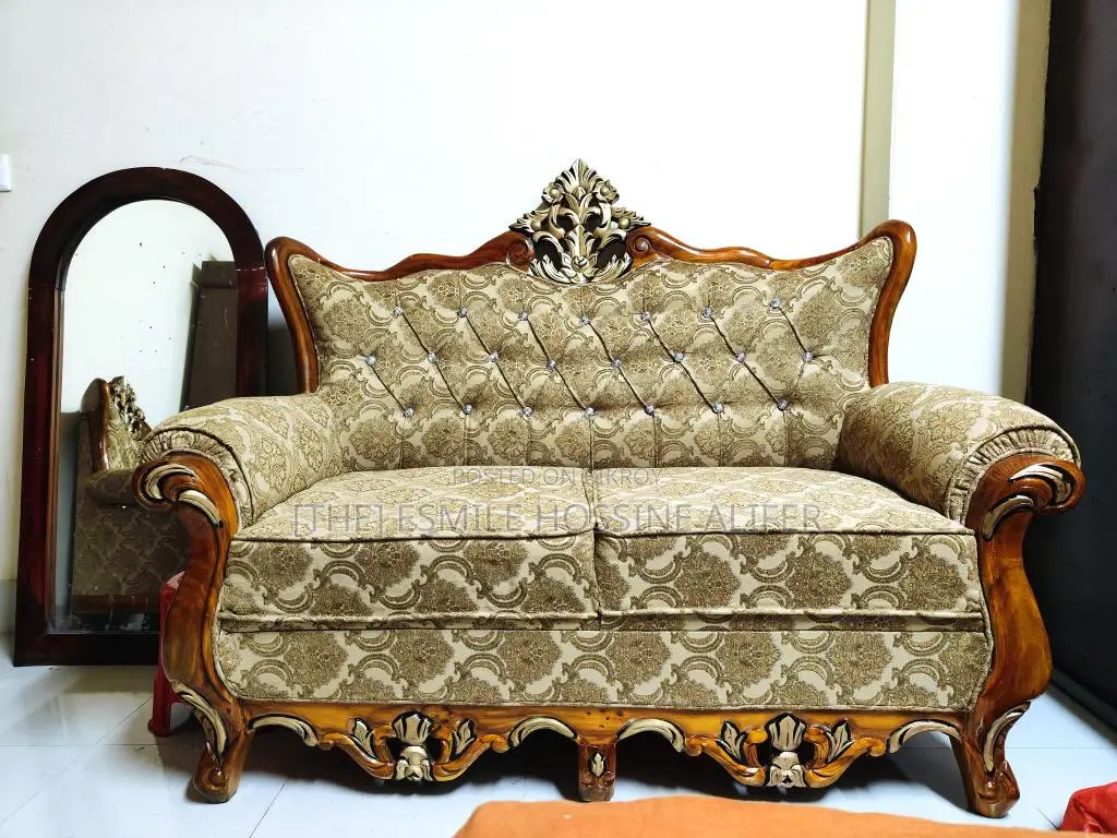 Luxury Victoria Sofa