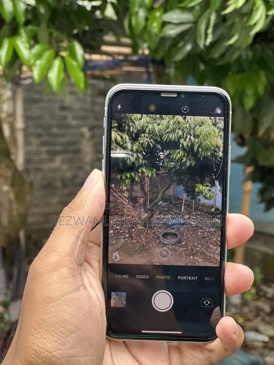 Apple iPhone X (Used)