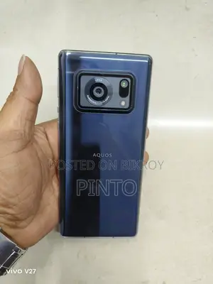 SHARP Aquos R6 (Used)