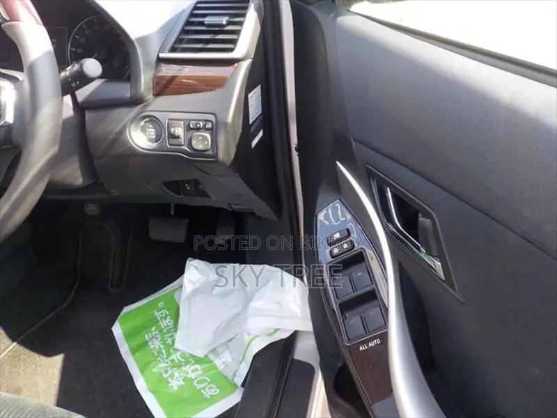Toyota Premio F-L Pack 2021