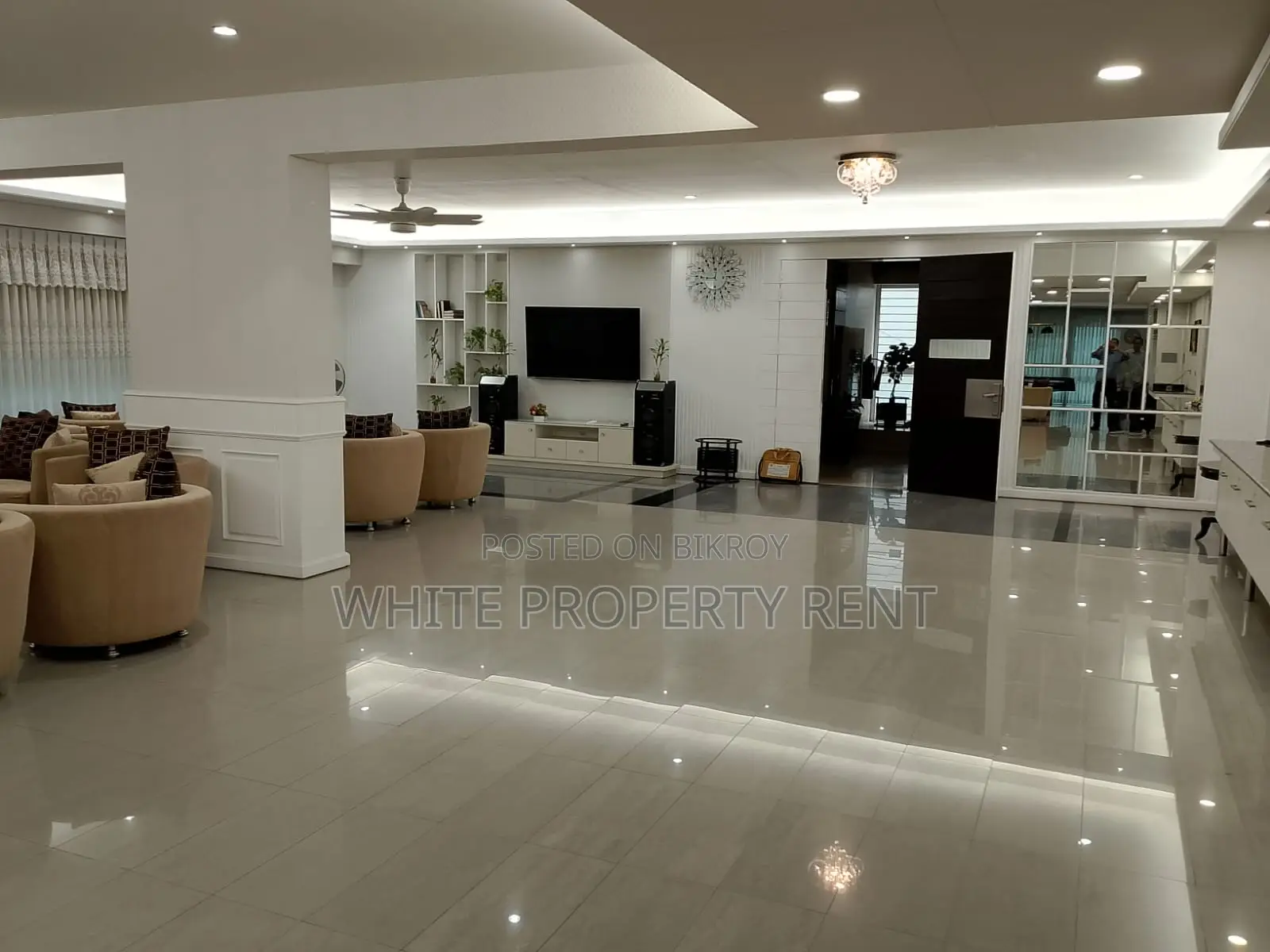 Super Luxurious Apartment for Rent by Bay Developer