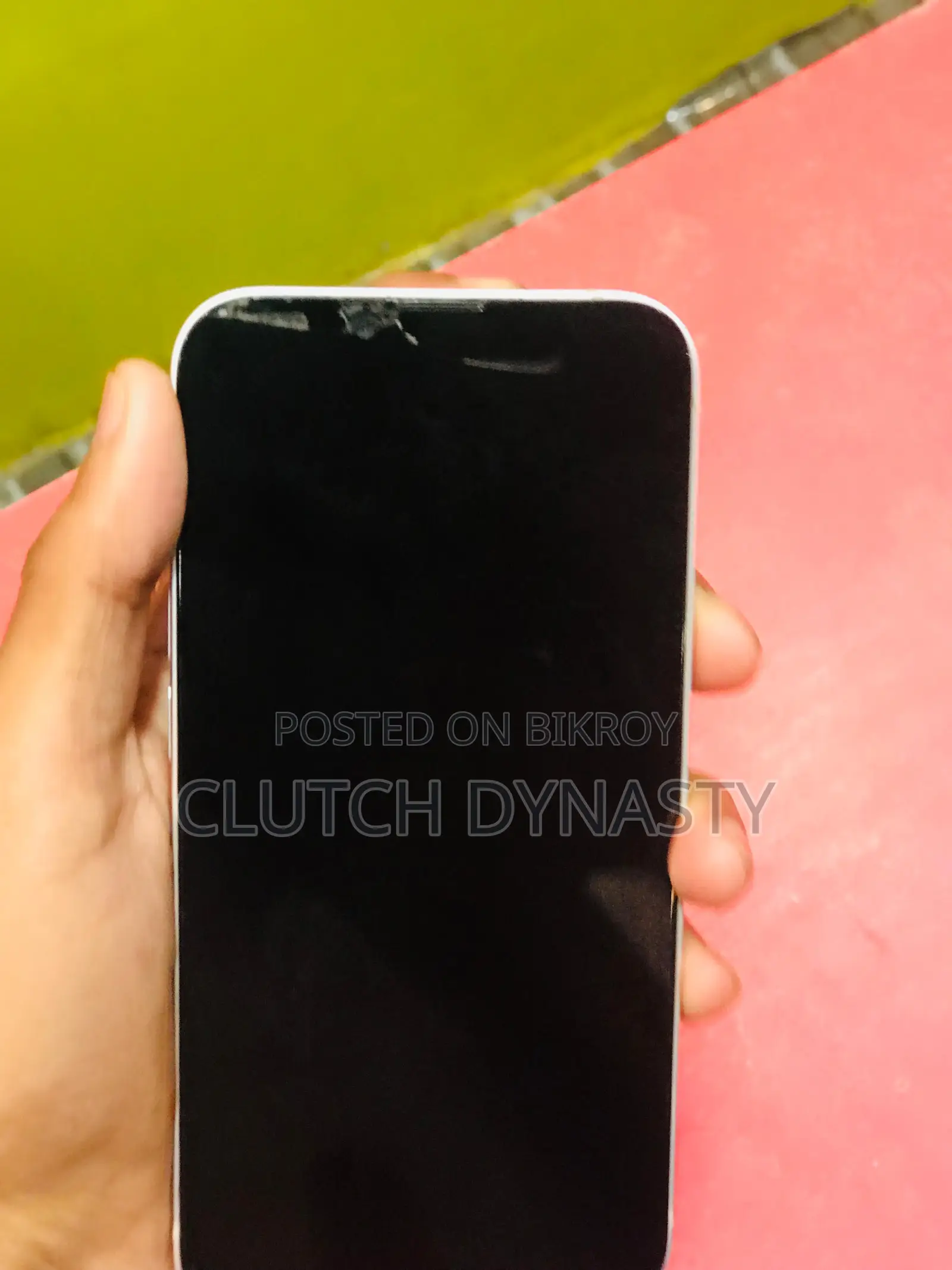 Apple iPhone 13 (Used)