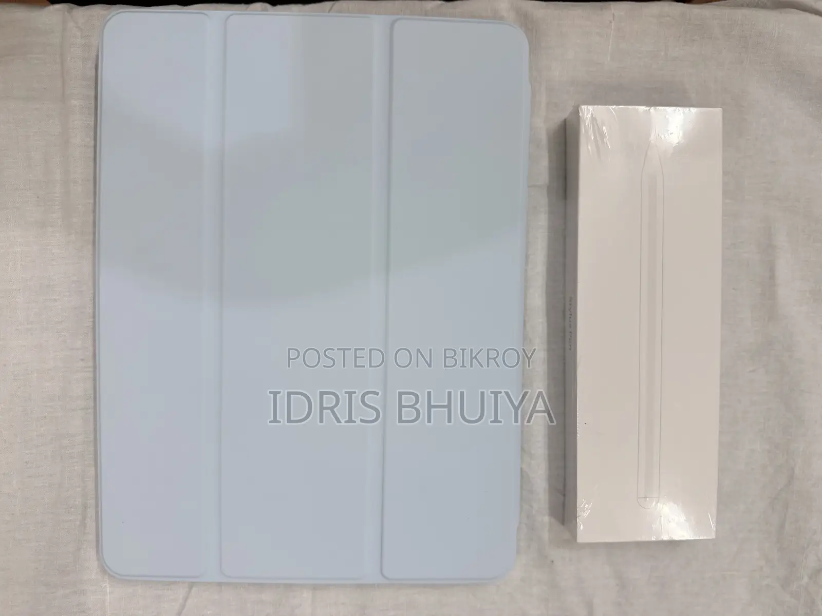 iPad Silicon Magnetic Case and Stylus for 7 8 9th Generation