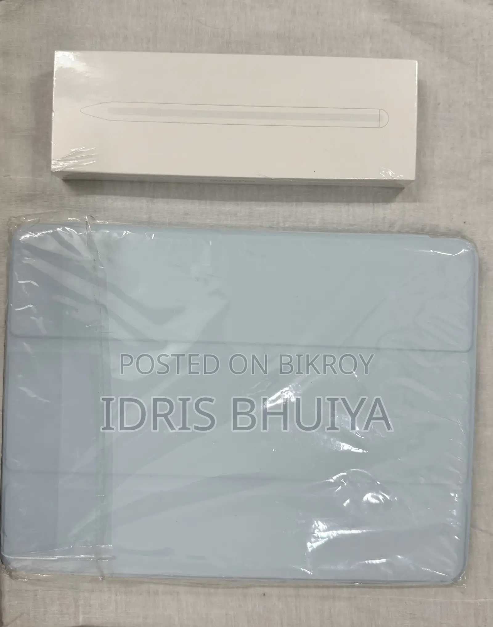 iPad Silicon Magnetic Case and Stylus for 7 8 9th Generation