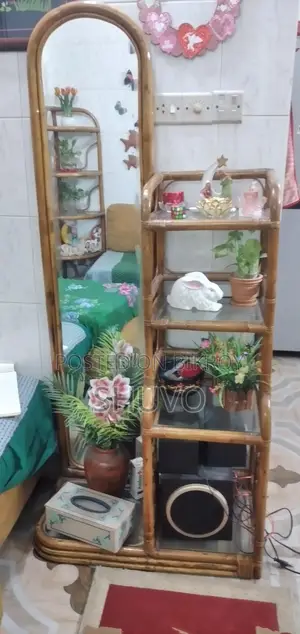 বেতের ড্রেসিং টেবিল