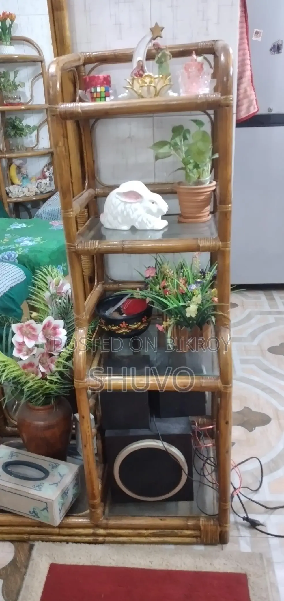 বেতের ড্রেসিং টেবিল