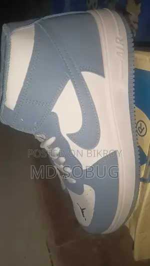 ইনটেক জুতা কম দামে কিনে নি ন একটি স্টক আছে