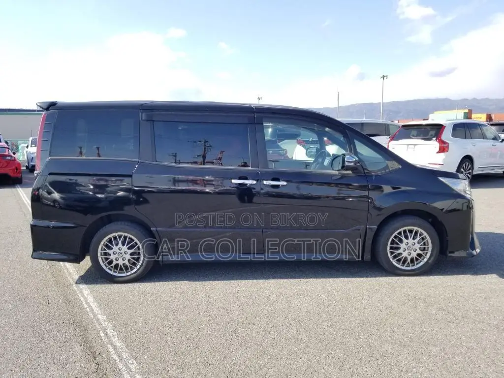 Toyota Noah Si wxb 2021