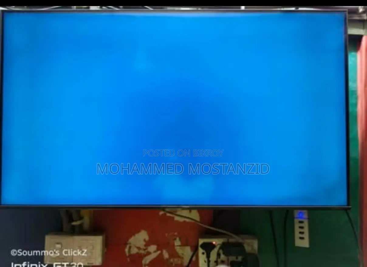 Samsung UHD 43" Smart TV 43AU7500ARSER