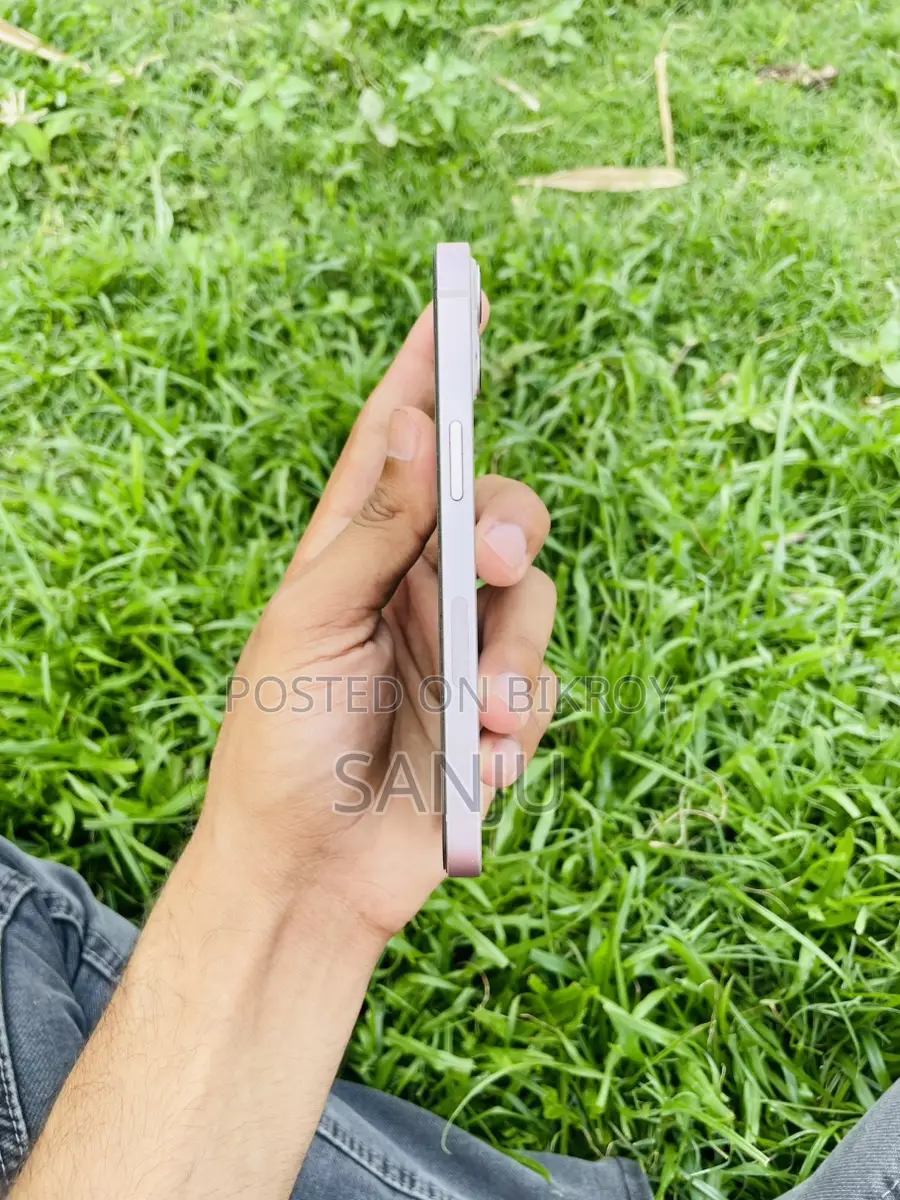 Apple iPhone 13 (Used)