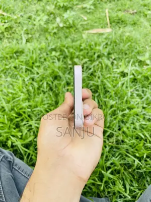 Apple iPhone 13 (Used)