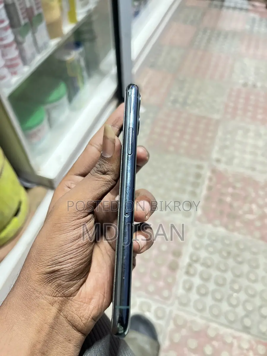 Apple iPhone 11 Pro (Used)