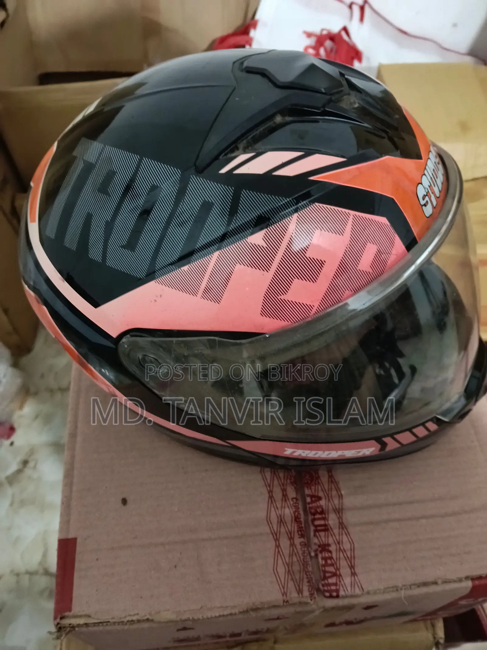 Studios helmet