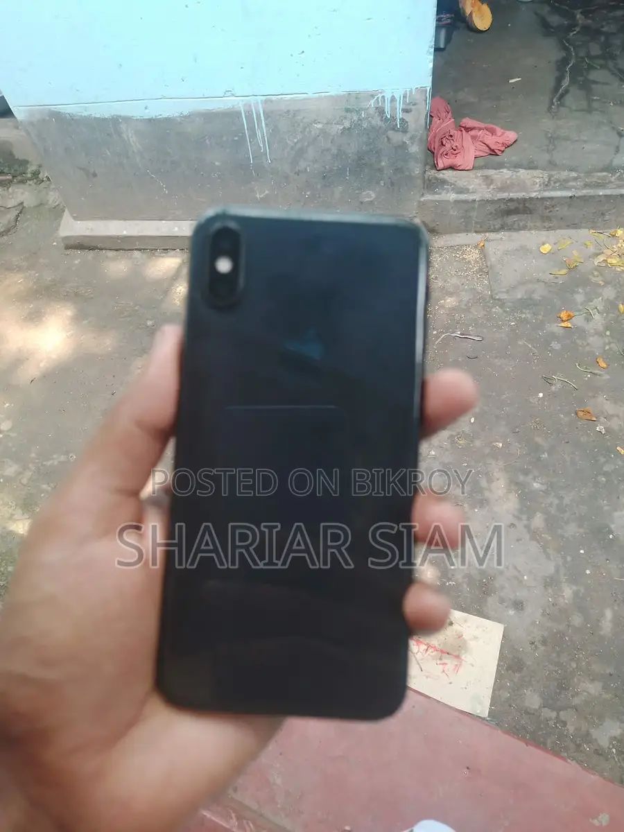 Apple iPhone X (Used)