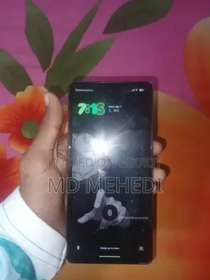 Google Pixel 6 . (Used)