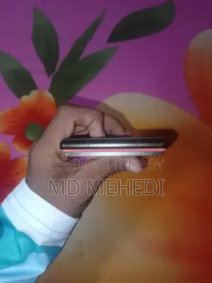 Google Pixel 6 . (Used)