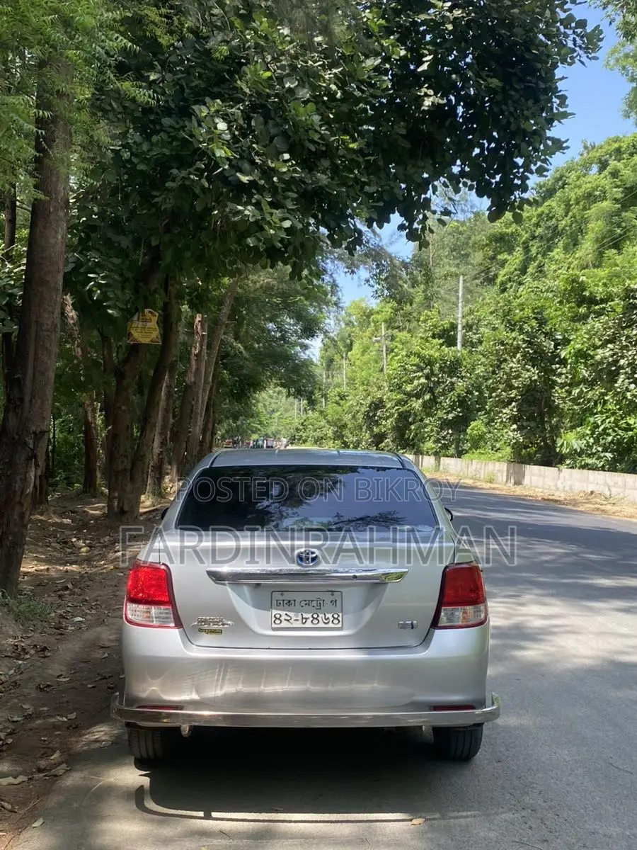 Toyota Axio Hybrid 2015
