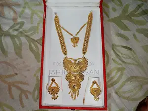 নেকলেস সেট কানের দুলসহ