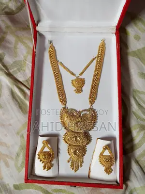 নেকলেস সেট কানের দুলসহ