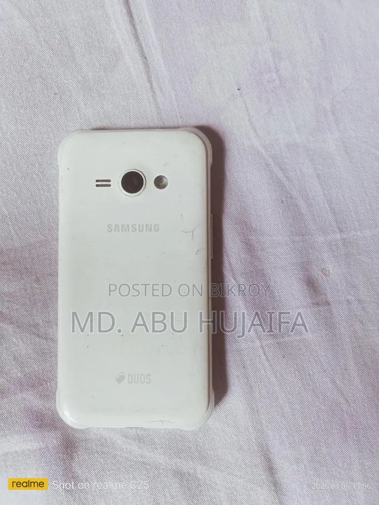 Samsung Galaxy J1 Mini phone (Used)