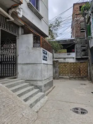 গোড়ান পাকা জামে মসজিদের পাশে ৫ কাঠা জমির উপর পুরাতন বাড়ি বিক্রি হবে
